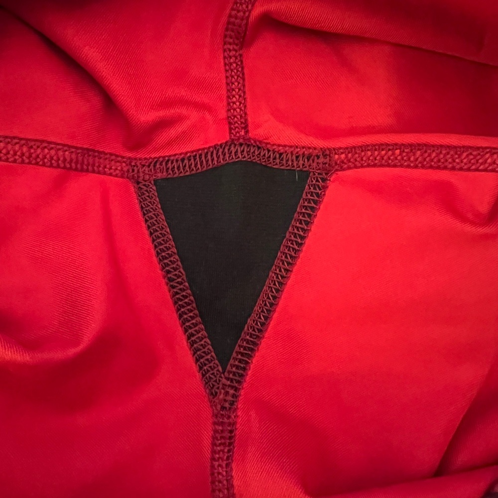 lululemon athletica Red Snake-Print Leggings - Picture 6 of 9